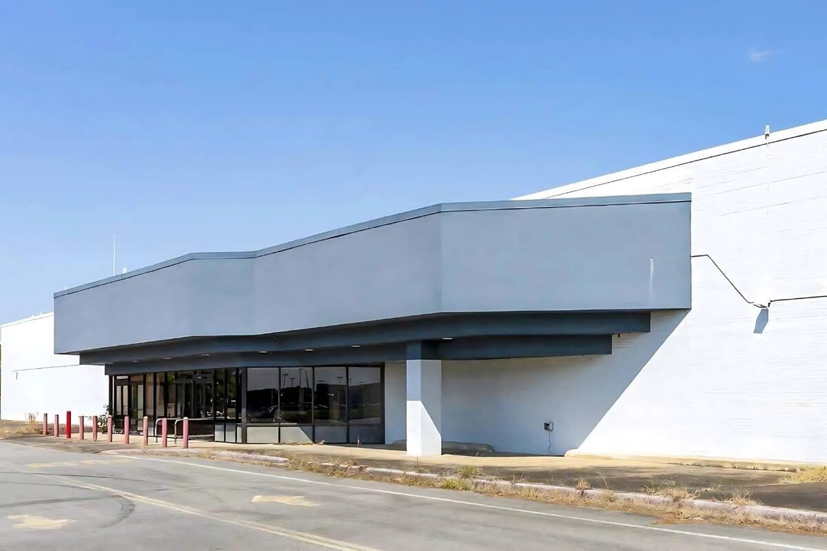 Former Walmart box building in Pine Bluff, Arkansas